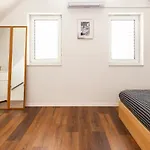 Hillhouse Počitniška hiša