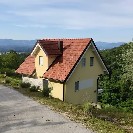 Holiday home Hillhouse