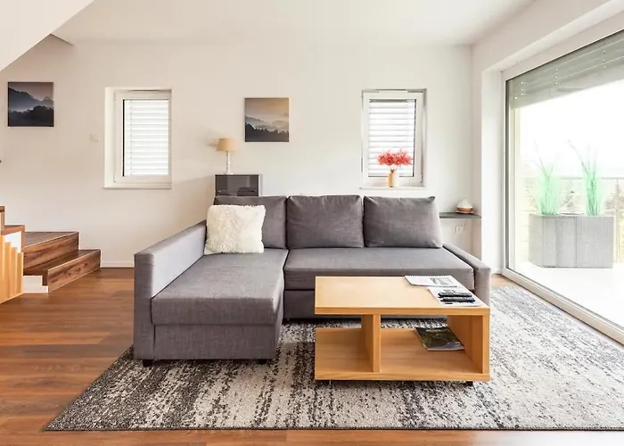 Hillhouse Novo Mesto